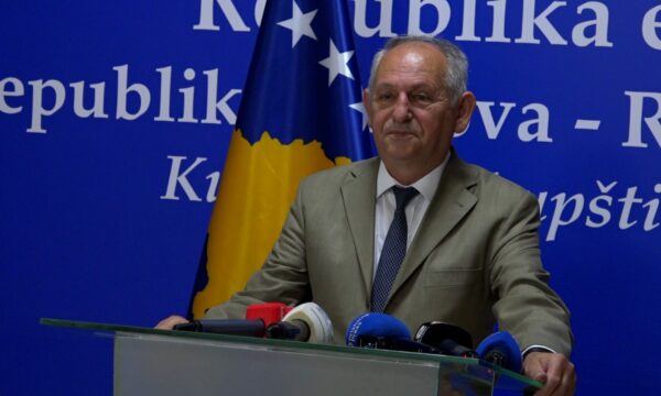 aak-ja-do-ta-dergoje-ne-kushtetuese-statutin-e-ri-te-up-se,-dreshaj:-ka-shume-leshime