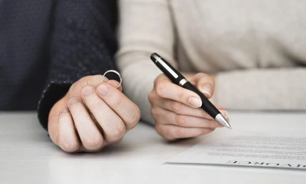 vendet-e-botes-ku-divorcohen-me-shume-ciftet