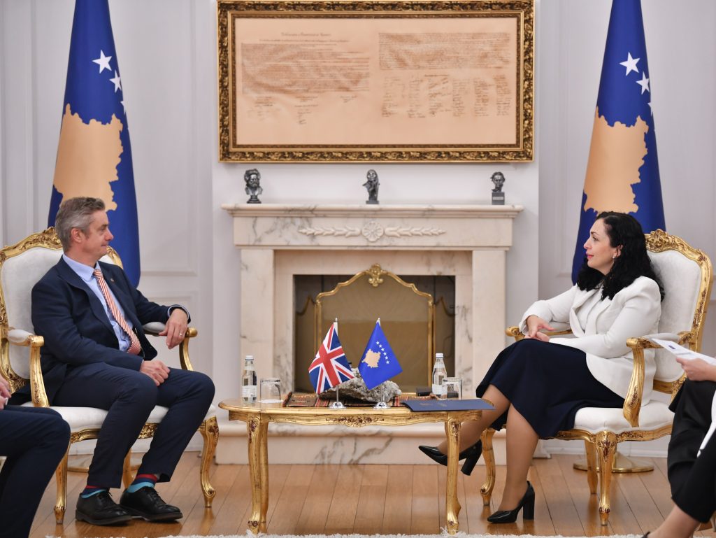 osmani-priti-ne-takim-ambasadorin-e-mbreterise-se-bashkuar,-u-diskutuan-pergatitjet-per-samitin-e-komunitetit-politik-evropian