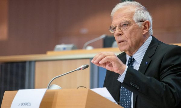 Borrell kundërshton dënimin e gazetarit amerikan: Rusia përdor sistemin për të ndëshkuar gazetarinë