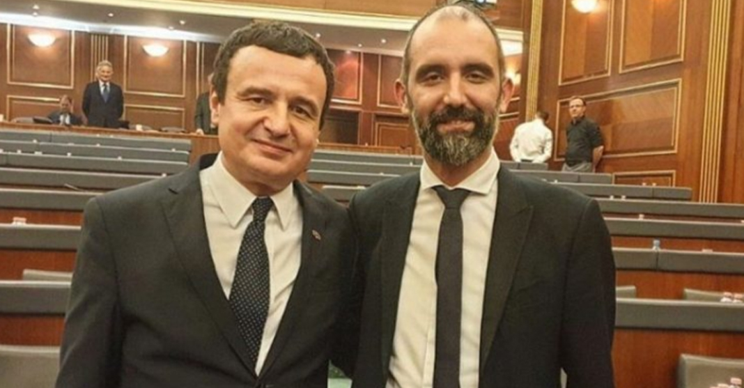 ‘ta-hetoje-fbi-ja…’:-deputeti-i-vv-se-me-rekomandim-pas-vrasjes-se-policit-ne-serbi-dhe-faton-hajrizit