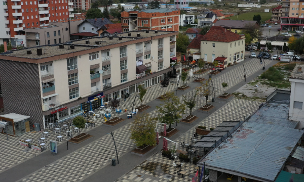 Një burrë thërret policinë në Lipjan, thotë se dikush ia vodhi katër krerë gjedhë