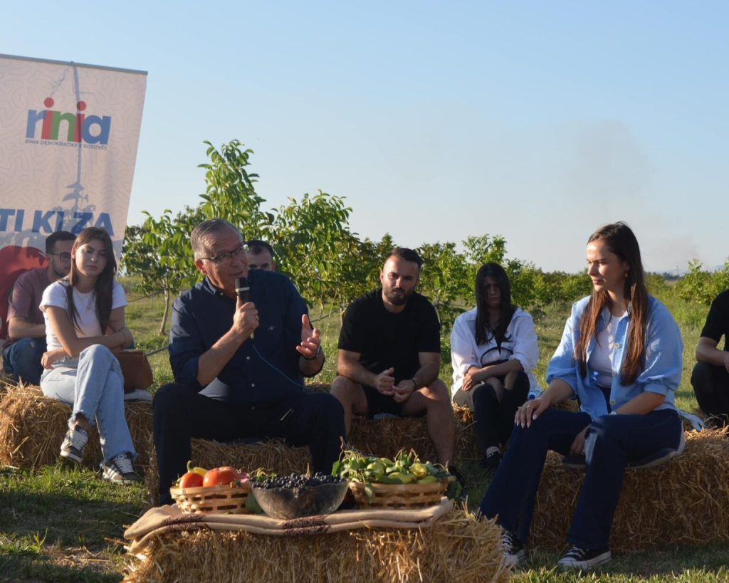 hamza-takohet-me-te-rinj-ne-ferizaj:-biseduam-per-shume-mundesi-te-reja-qe-synojme-t’i-krijojme