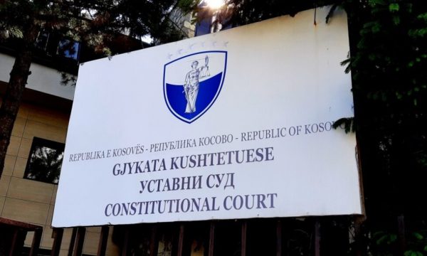 e-kritikoi-per-mospublikim-te-aktgjykimit-per-ligjin-per-pagen-minimale,-gjykata-kushtetuese-i-pergjigjet-muratit