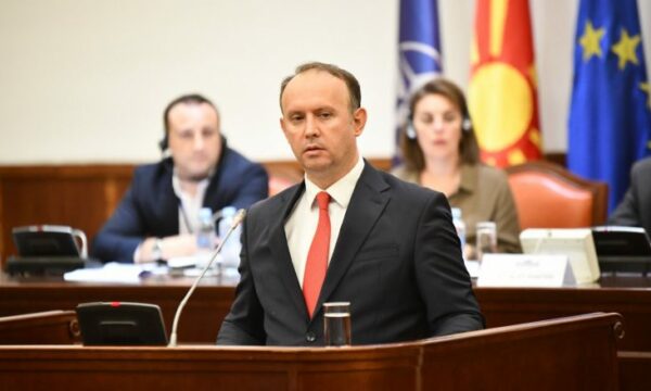 kontrolli-i-presidentes-se-kosoves,-gashi:-une-intervenova-qe-mos-te-behet-incident-diplomatik!-nese-dikush-ka-tejkaluar-kompetencat,-duhet-te-kete-pergjegjesi