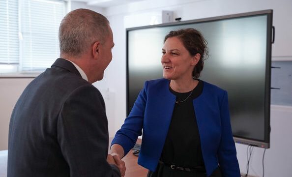 rizvanolli:-koha-qe-marrdheniet-me-italine-t’i-shnderrojme-edhe-ne-bashkepunim-ekonomik,-permes-investimeve-te-kompanive-italiane