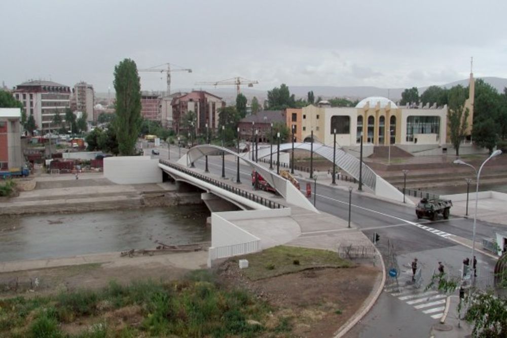 analistet-e-quajne-“spektakel-elektoral”-insistimin-e-qeverise-per-hapjen-e-ures-se-ibrit