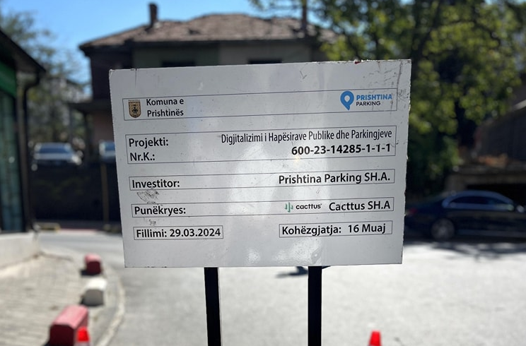 Rama njofton për vendosjen e sensorëve në parkingje në disa rrugë të kryeqytetit, tregon përparësitë