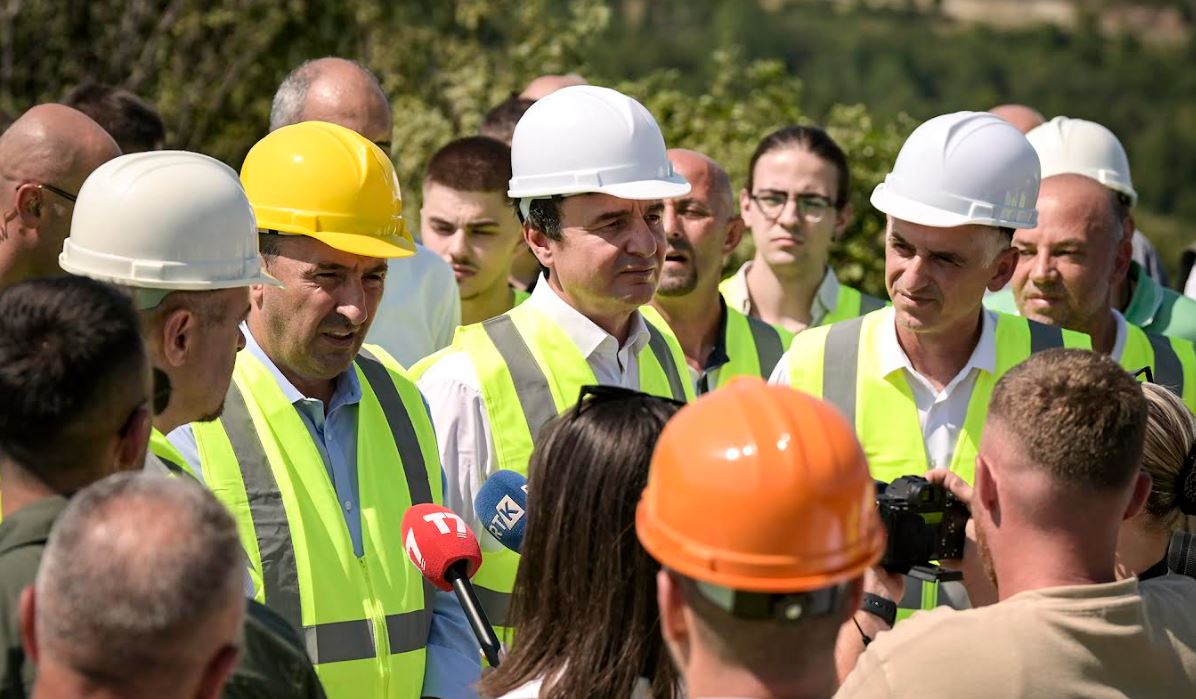 Kurti merr pjesë në nisjen e punimeve të rrugës Prizren -Tetovë: Synimi është të kryhet sa më shpejtë