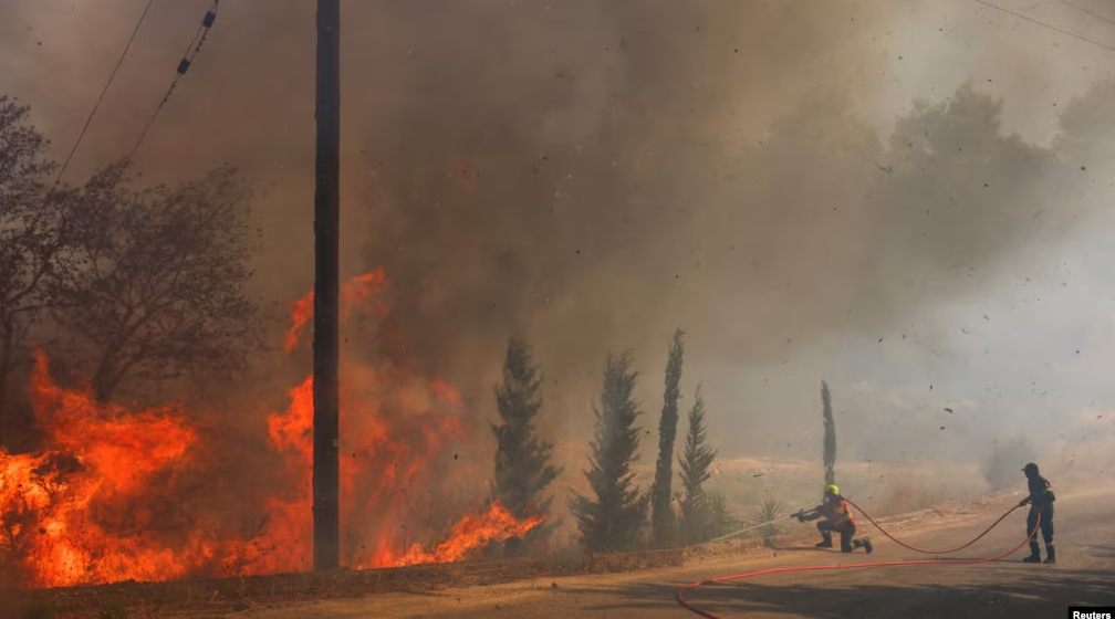 Digjen 17 hektarë tokë dhe pyll në dy fshatra të Podujevës