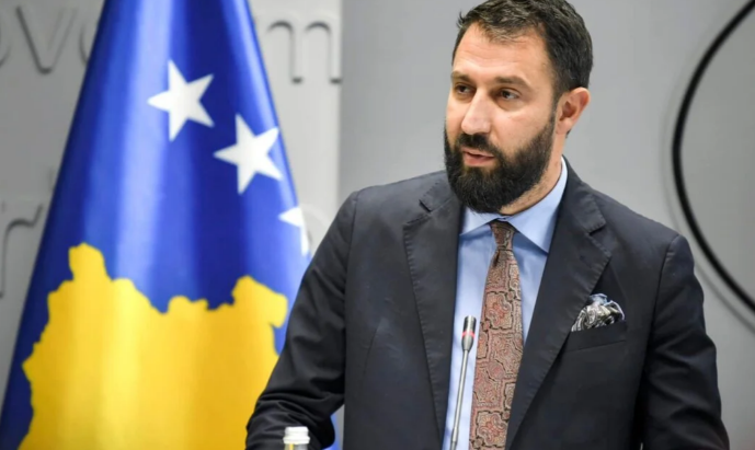 Krasniqi, Lajçakut: Qëndrimi BE-së për Ibrin ka ndryshuar, nga “ura duhet të hapet pa vonesa” në “duhet më shumë dialog”