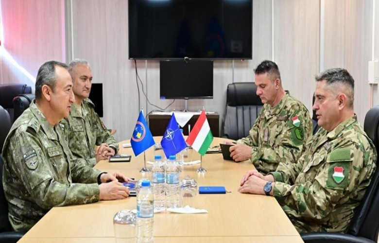 ulutash-takon-shefin-e-forcave-hungareze,-diskutuan-per-situaten-ne-kosove