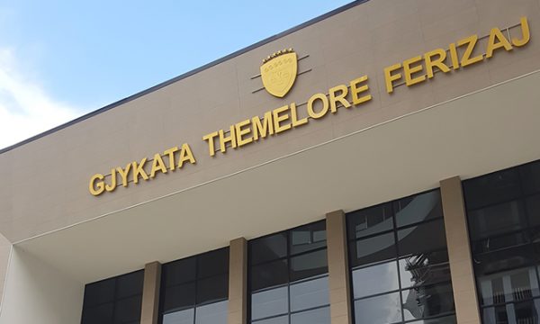 Përfundon seanca dëgjimore ndaj dy të dyshuarve për vra*sjen e 89 vjeçarit në Ferizaj