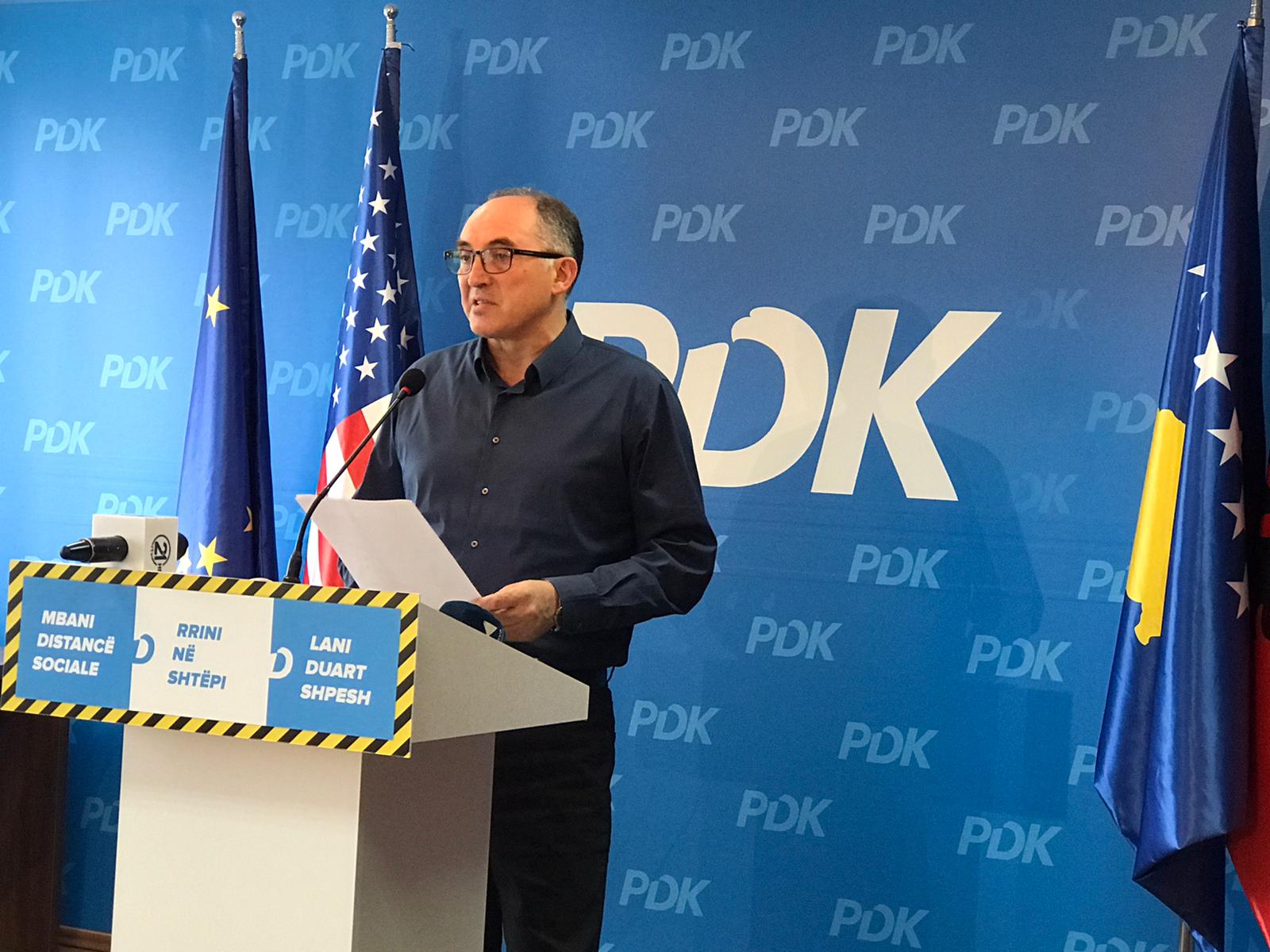rrezimi-i-“sarajit-te-vjeter”,-totaj:-njerezit-e-mencur-kane-dilema,-ceku-jo