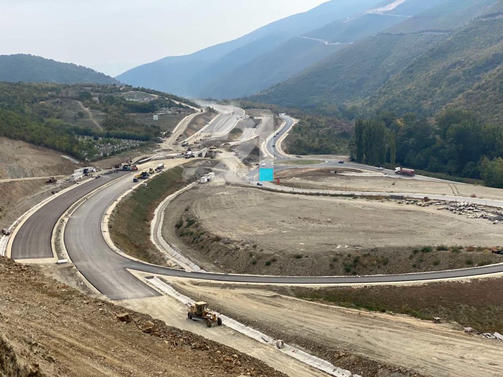 ministri-maqedonas:-autostrada-me-kosoven,-projekt-veshtire-i-realizueshem-–-do-ta-rishikojme