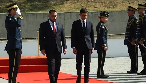ministri-vengu-pritet-me-ceremoni-nga-maqedonci