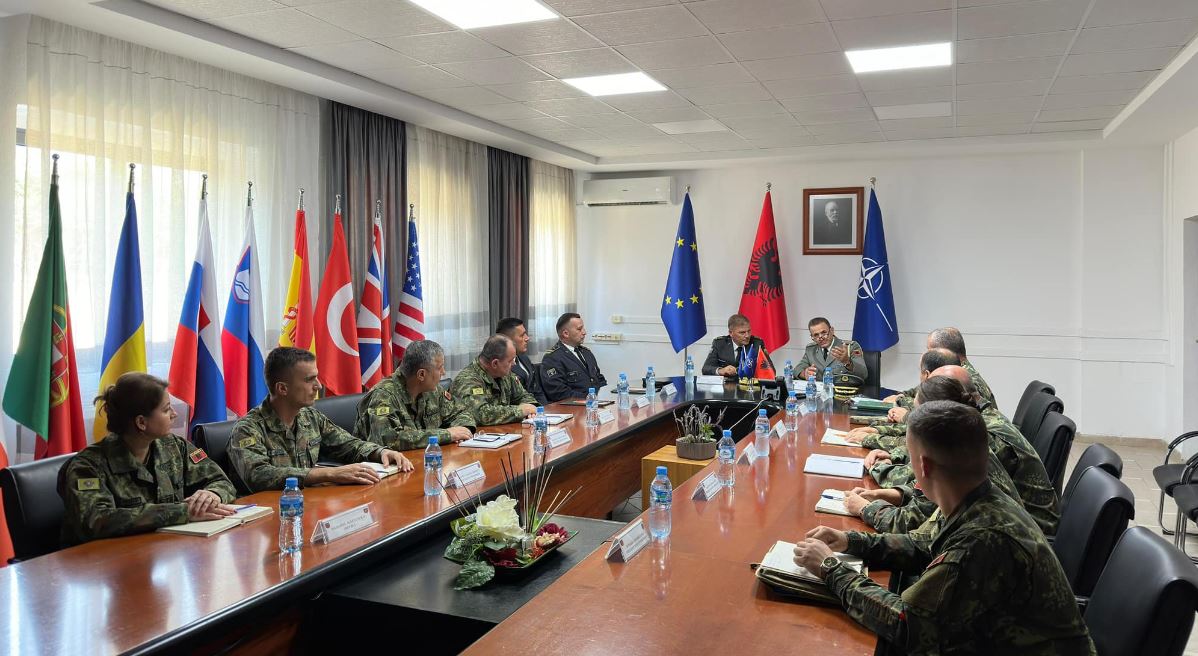 perfaqesues-te-larte-te-gardes-kombetare-te-fsk-se-per-vizite-ne-shqiperi