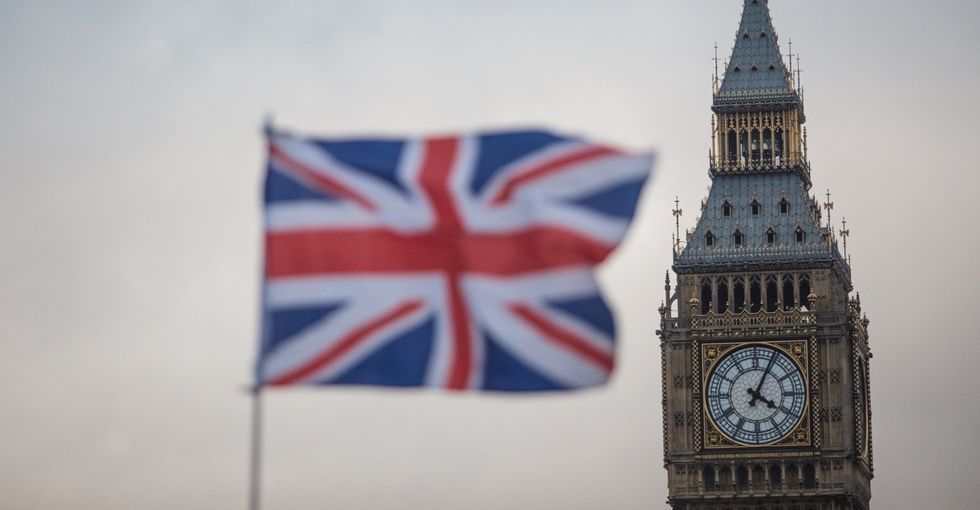 “mos-shkoni-ne-veri”,-britania-e-madhe-i-keshillon-qytetaret-e-saj
