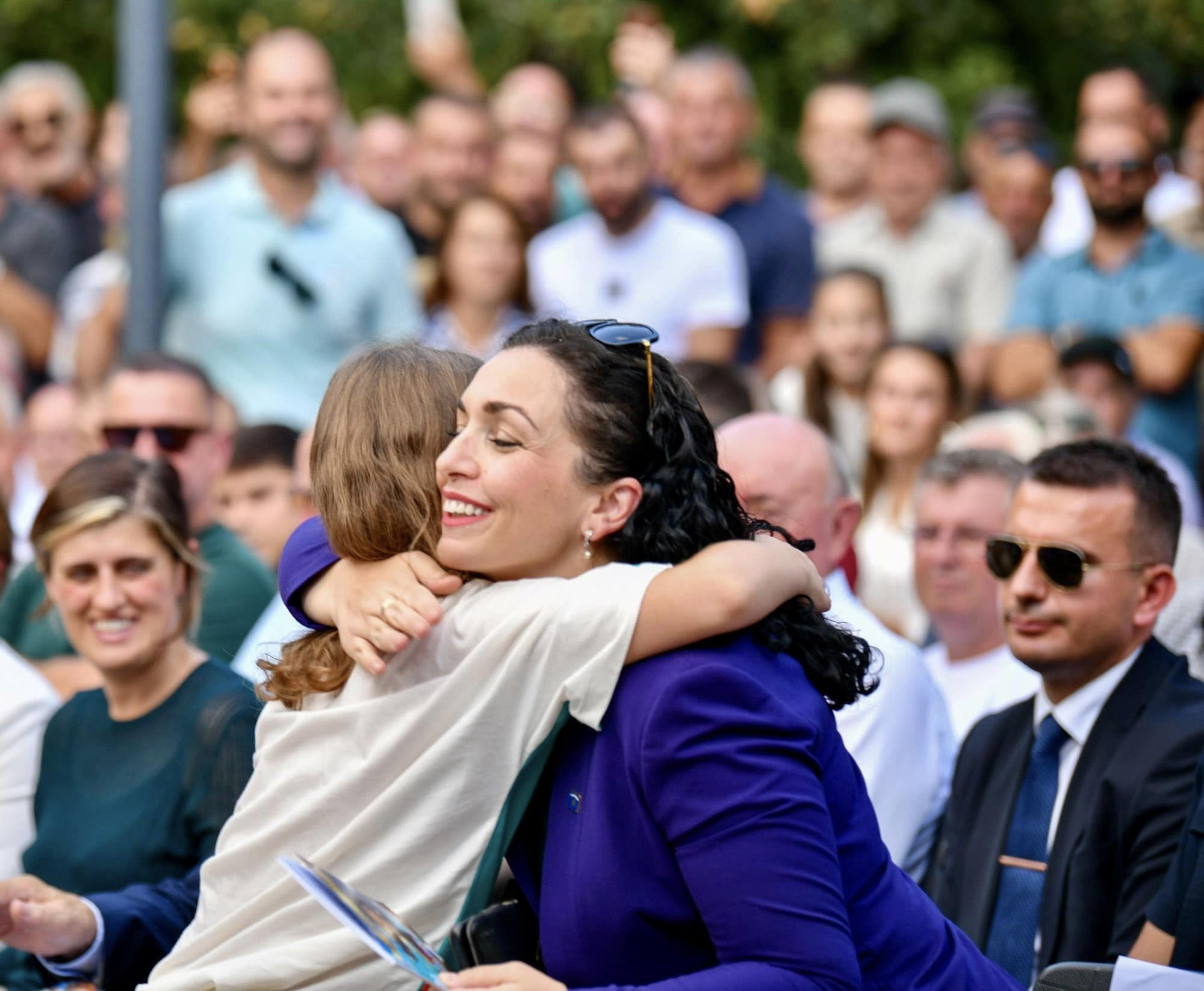 Osmani ndan foto nga ceremonia e zbulimit të shtatores së Rugovës