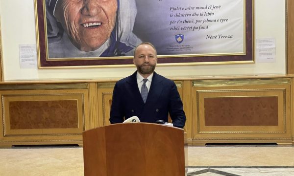 Tahiri: Errësira ka kapluar Kosovën