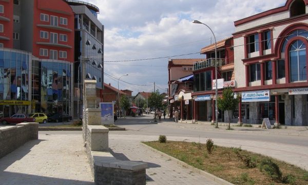 drejtori-i-arsimit-ne-kline:-gjendja-me-furnizim-te-librave-eshte-e-keqe,-sikur-vitin-e-kaluar