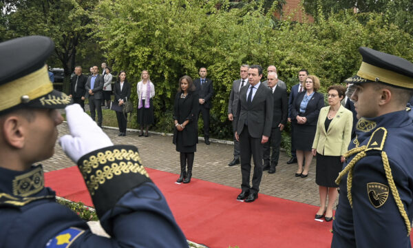 kurti-ne-homazhet-per-11-shtator:-kosova-qendron-prane-shba-se-dhe-theksojme-aleancen-tone-te-fuqishme