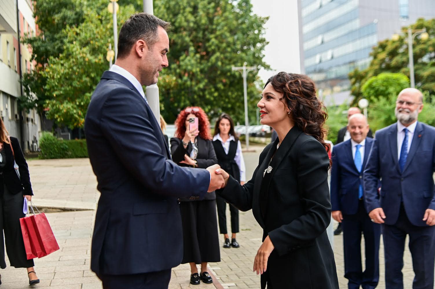 konjufca:-kosova-dhe-shqiperia-kane-lidhje-te-natyrshme-vellazerore