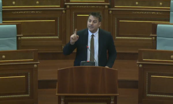 muja:-nje-arme-e-forte-e-kesaj-qeverie-ka-qene-performanca-ekonomike