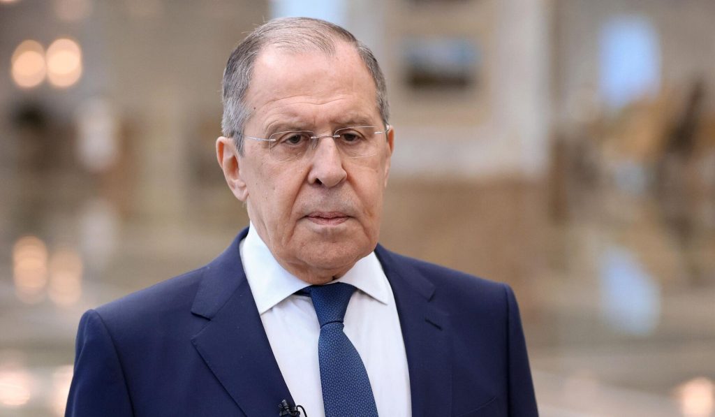 lavrov:-po-tentojne-qe-serbet-t’i-debojne-ne-heshtje-nga-kosova