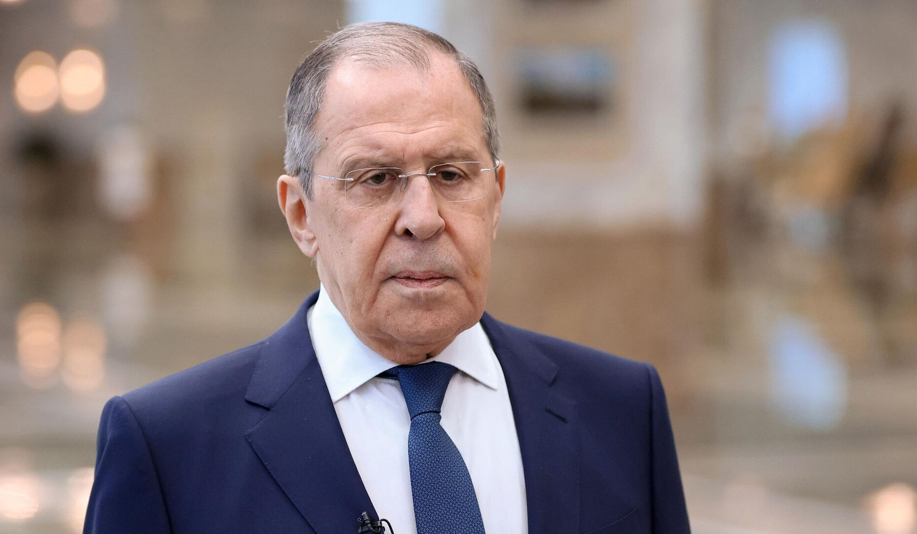 Lavrov: Po tentojnë që serbët t’i dëbojnë në heshtje nga Kosova