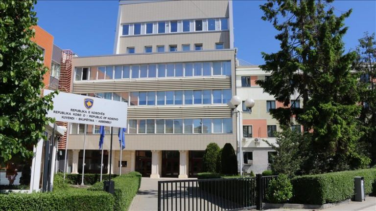 te-henen-kuvendi-i-kosoves-shenon-diten-e-demokracise