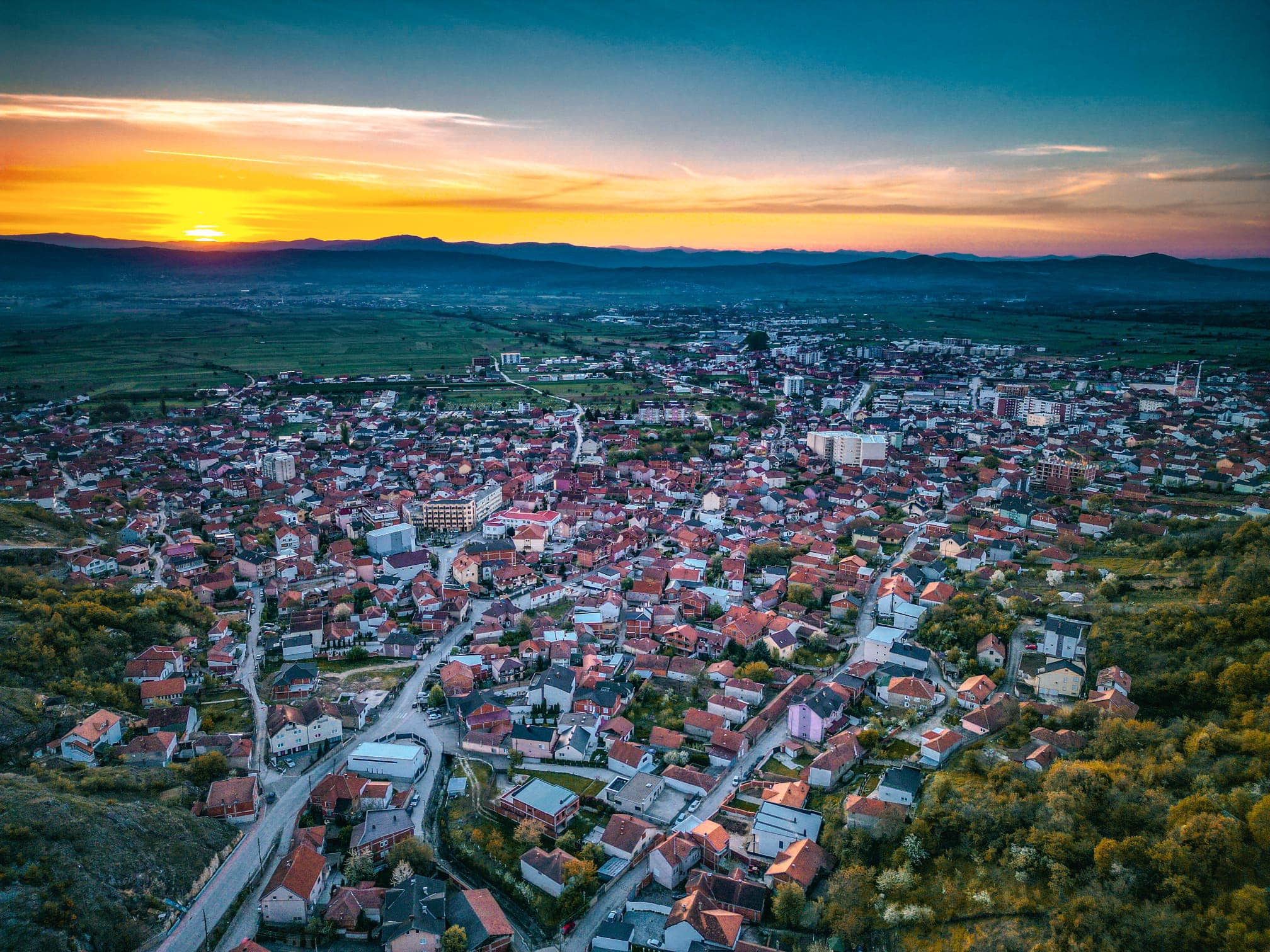 ne-presheve-protestojne-shqiptaret:-te-marshojme-per-identitetin-e-dinjitetin-tone