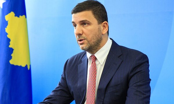 Krasniqi: A ka më turp sesa raportet që i kemi me Shqipërinë, ato i prishi kryepropaganduesi më i madh i bashkimit kombëtar