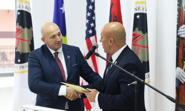 blakaj-drejtues-i-ri-i-aak-se-ne-istog-ne-vend-te-beke-berishes,-haradinaj-e-nominon-edhe-per-kryetar-komune