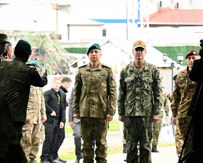 Kurti mori pjesë në ceremoninë e ndërrimit të komandës së KFOR-it