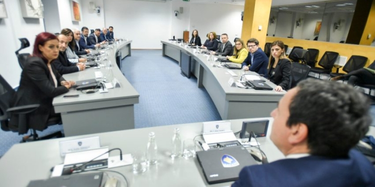 qeveria-e-kosoves-ndan-200-mije-euro-per-organizimin-e-olimpiades-matematike-per-vajza