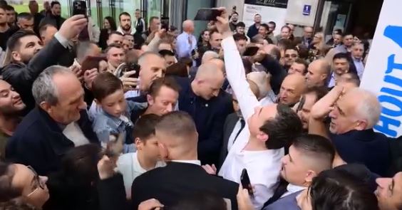 kurti:-nga-lufta-per-clirim-deri-te-perpjekja-per-pavaresi,-asnjera-nuk-do-te-arrihej-pa-mergaten