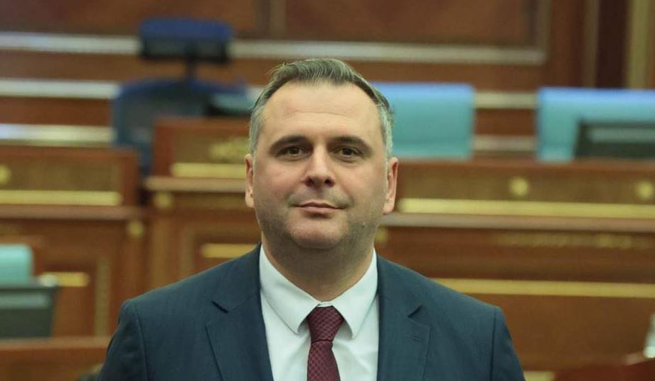 bajqinovci:-kjo-eshte-e-verteta-per-tenderin-e-ushqimit-ne-ushtri