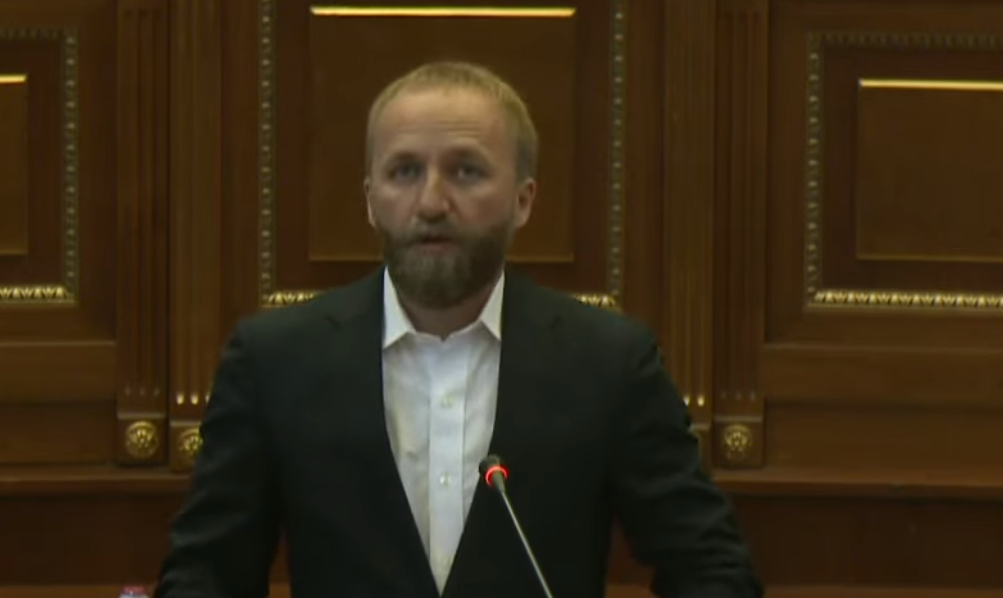 tahiri:-kosoves-i-duhet-nje-kryeminister-qe-i-ploteson-mbi-90-per-qind-te-premtimeve