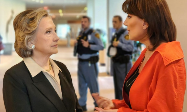 jahjaga-takohet-ne-nju-jork-me-ish-sekretaren-clinton,-e-falenderon-qe-shba-i-qendroi-afer-kosoves-ne-momentet-me-te-veshtira