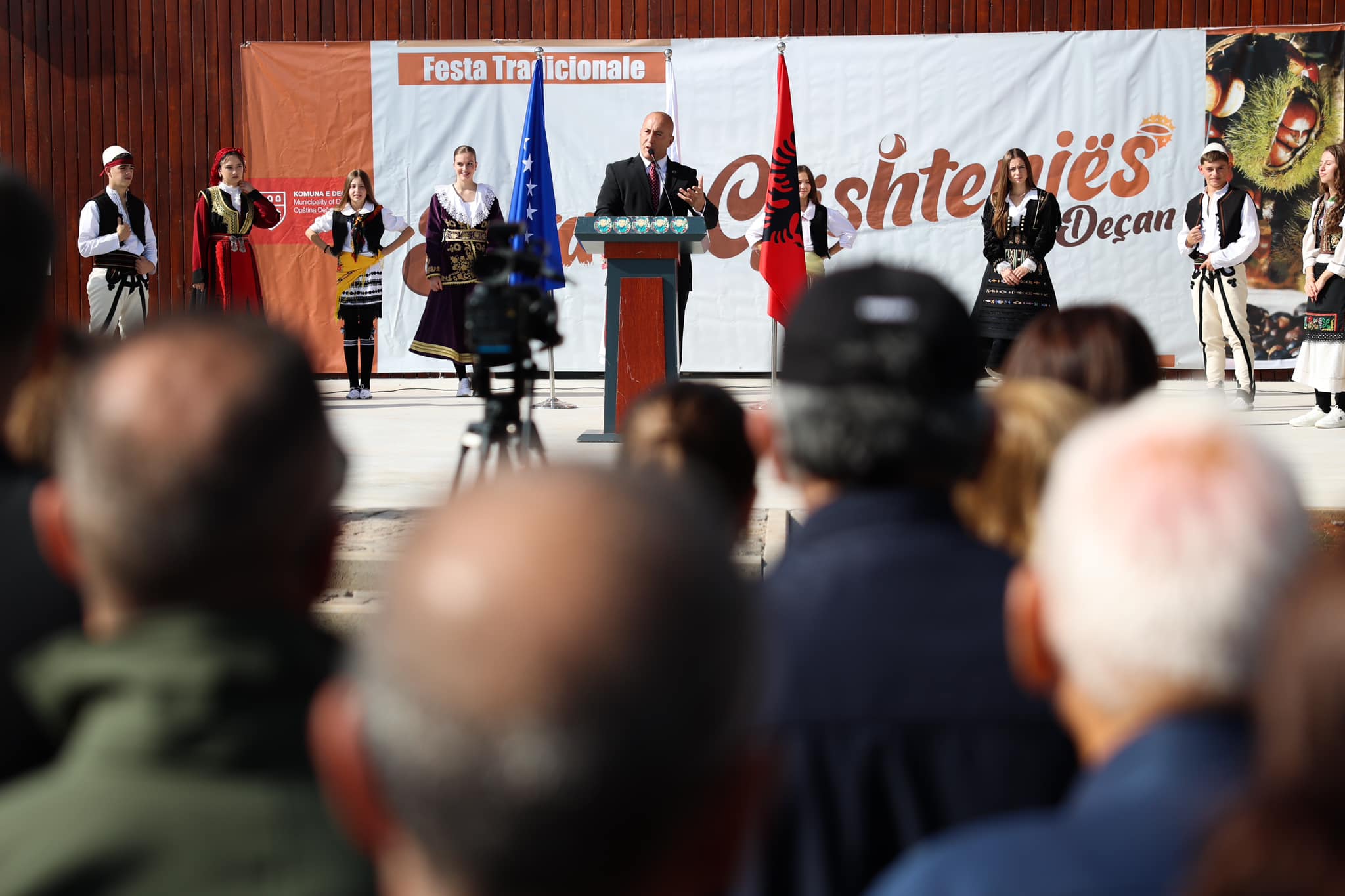 haradinaj-ne-decan:-geshtenja,-simbol-i-vazhdimesise-se-traditave