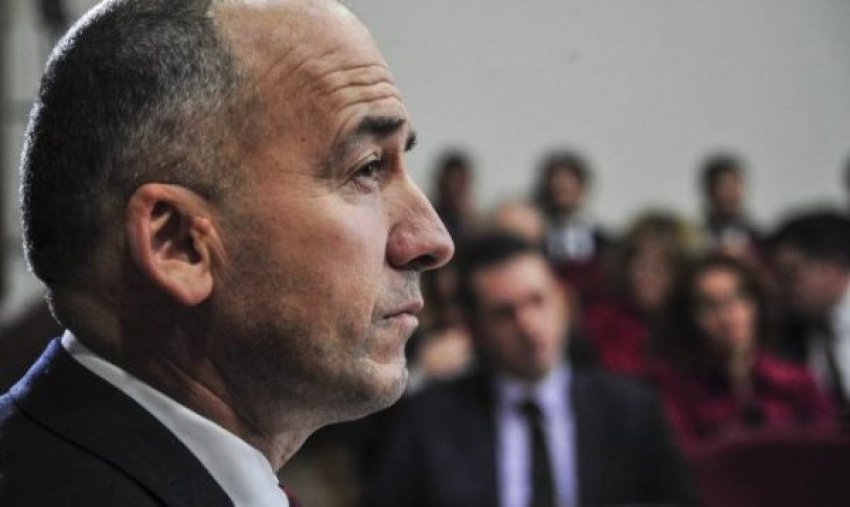 sulmi-ndaj-muhaxherit,-ali-berisha:-te-zbardhet-urgjentisht-ky-akt-i-shentuar