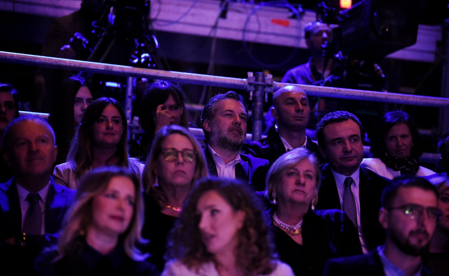 ambasadori-de-riu-mezi-pret-ta-shohe-kosoven-te-shkelqeje-ne-eurovision