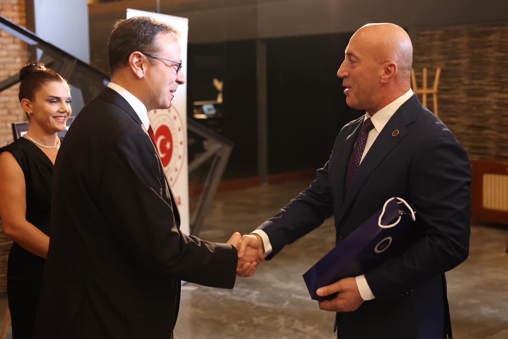 haradinaj:-turqia,-mbeshtetese-e-fuqishme-e-kosoves-ne-te-gjitha-proceset