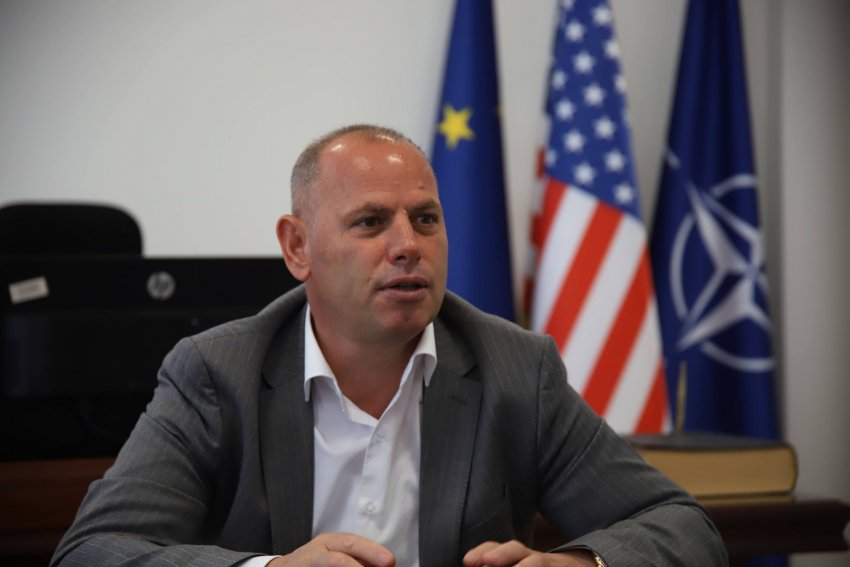 lladrovci:-kontrata-kolektive-e-demton-drenasin-me-mbi-7-milione-euro