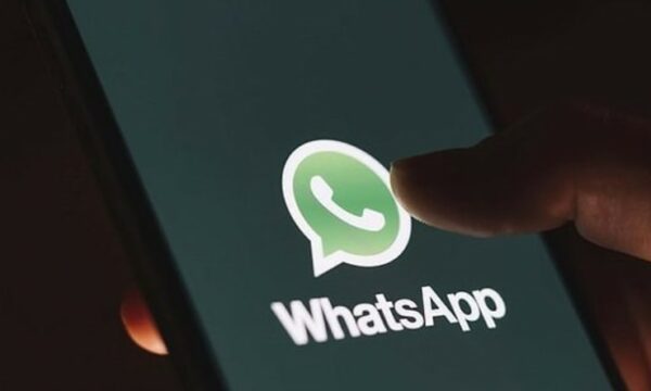 publikohen-mesazhet-ne-whatsapp,-rendohet-pozita-e-mesuesit-te-akuzuar-per-ngacmim-seksual