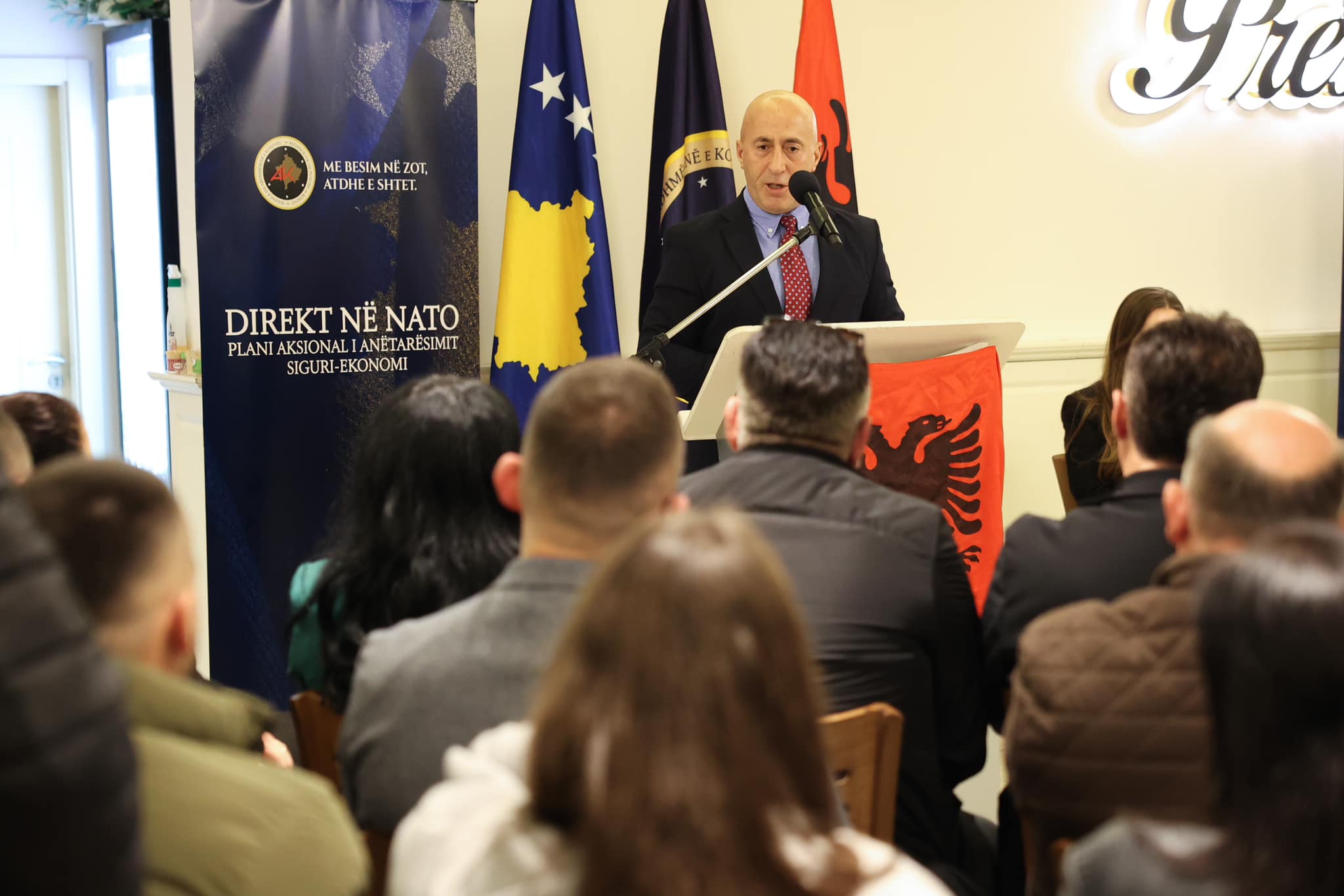 haradinaj:-te-tjeret-japin-grante-per-familjare,-ne-do-te-ulim-taksat-dhe-do-ta-bejme-kosoven-anetare-te-nato-s