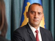 nxenesja-s’u-lejua-te-hyje-ne-shkolle-per-shkak-te-veshjes-kombetare,-haradinaj:-veprime-te-tilla-duhet-urgjentisht-te-sanksionohen