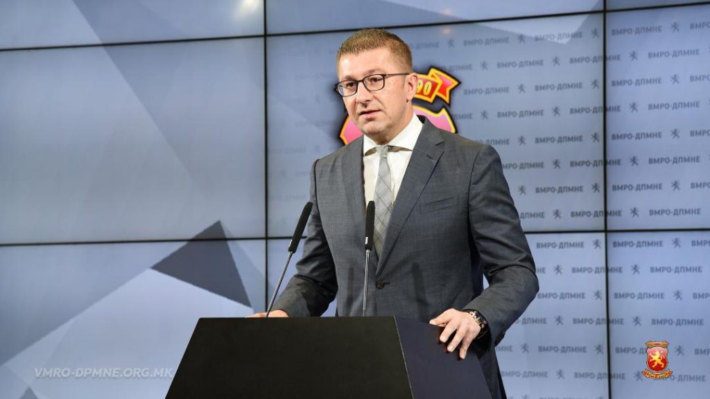 mickoski-per-flamurin:-ne-do-t’i-pergjigjemi-cdo-tentative-per-destabilizimin