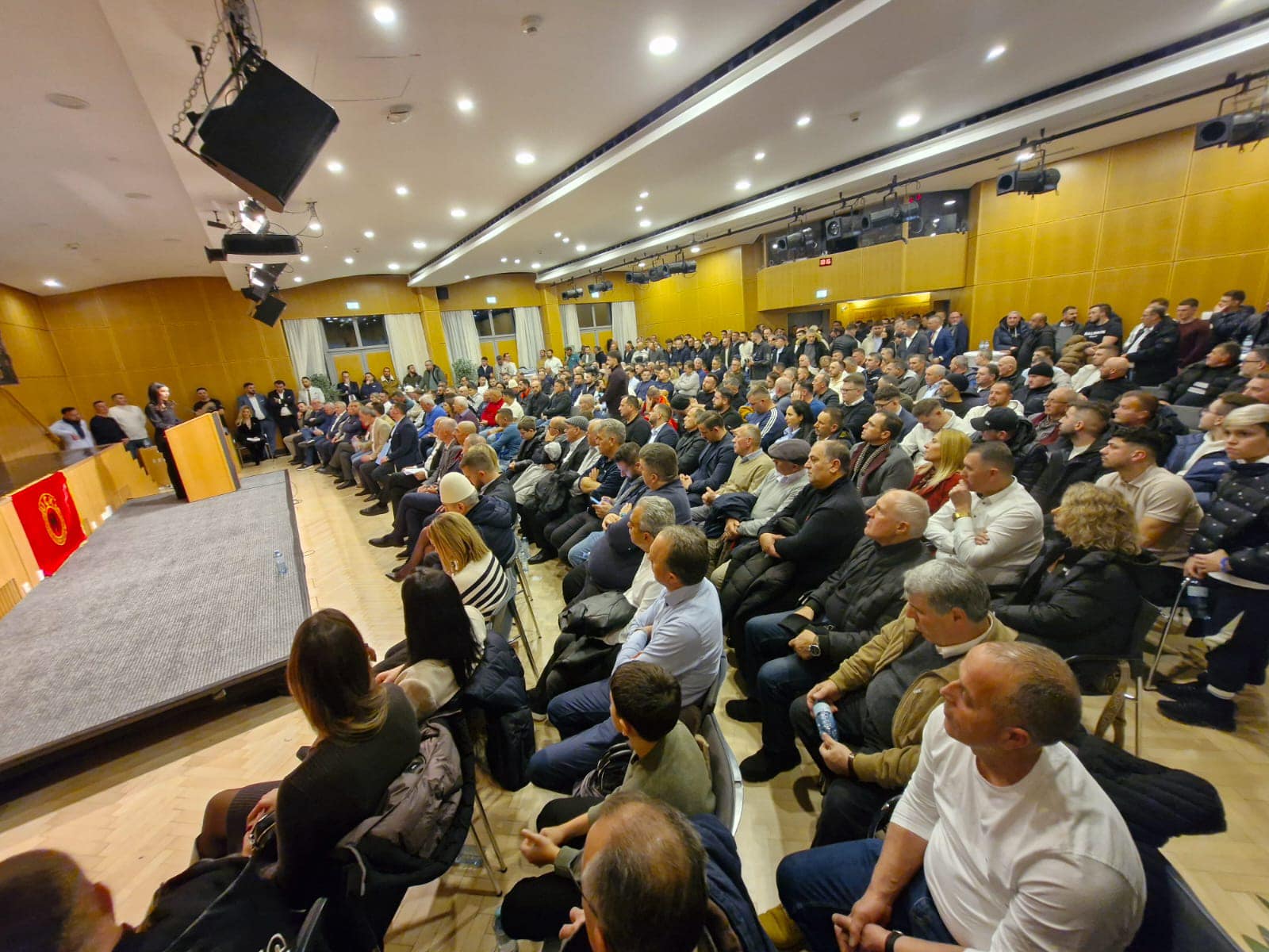 hamza-falenderon-bashkatdhetaret-ne-austri-per-mbeshtetjen-e-palekundur